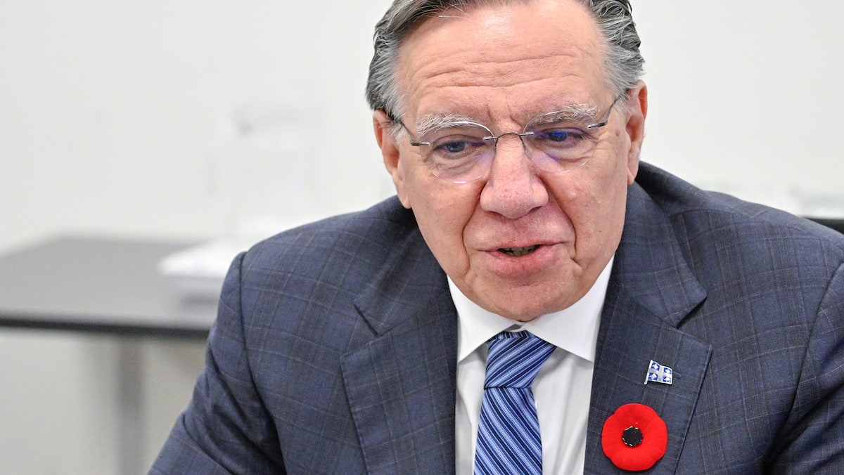 JdeMontreal's tweet card. Le virage à droite du premier ministre rate sa cible. L’insatisfaction envers François Legault atteint un sommet.