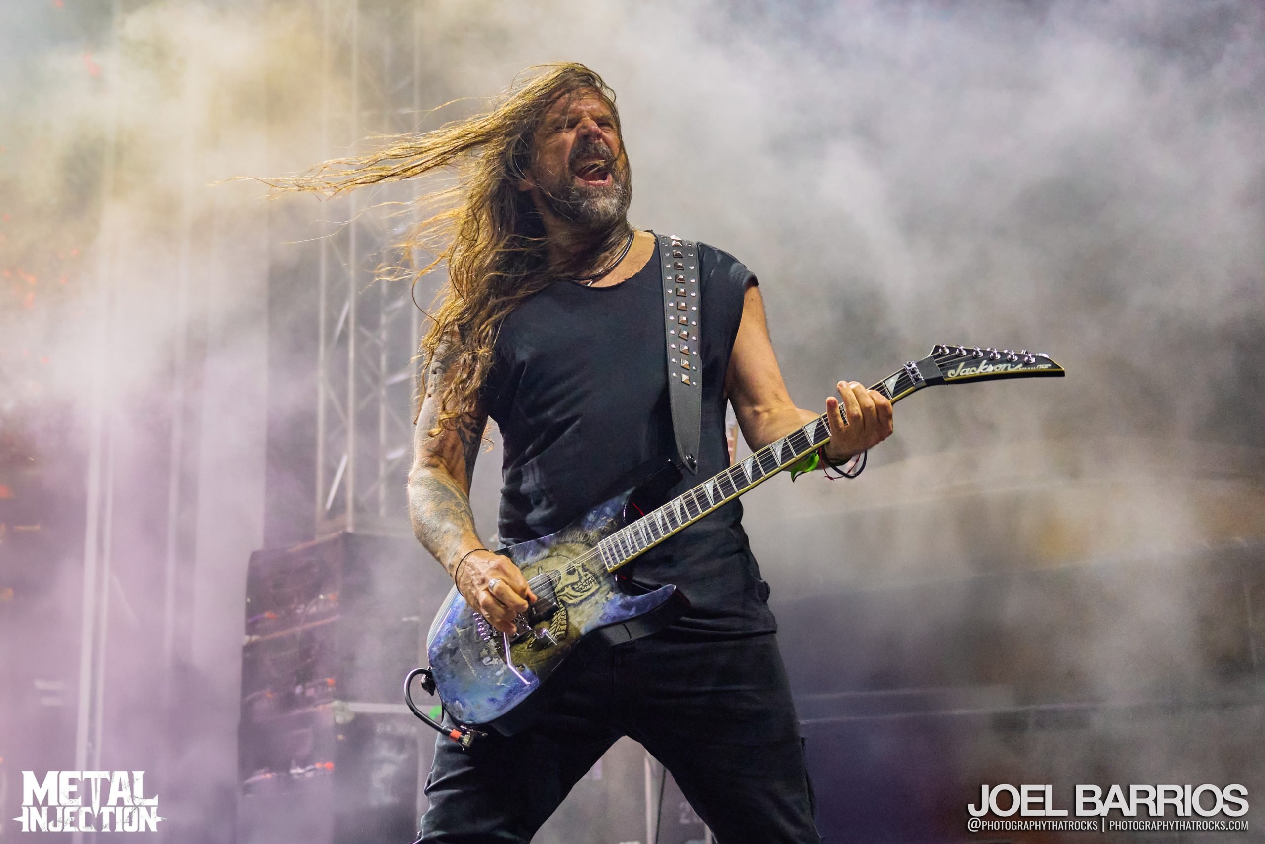 metalinjection's tweet card. Sepultura is starting to wrap things up.