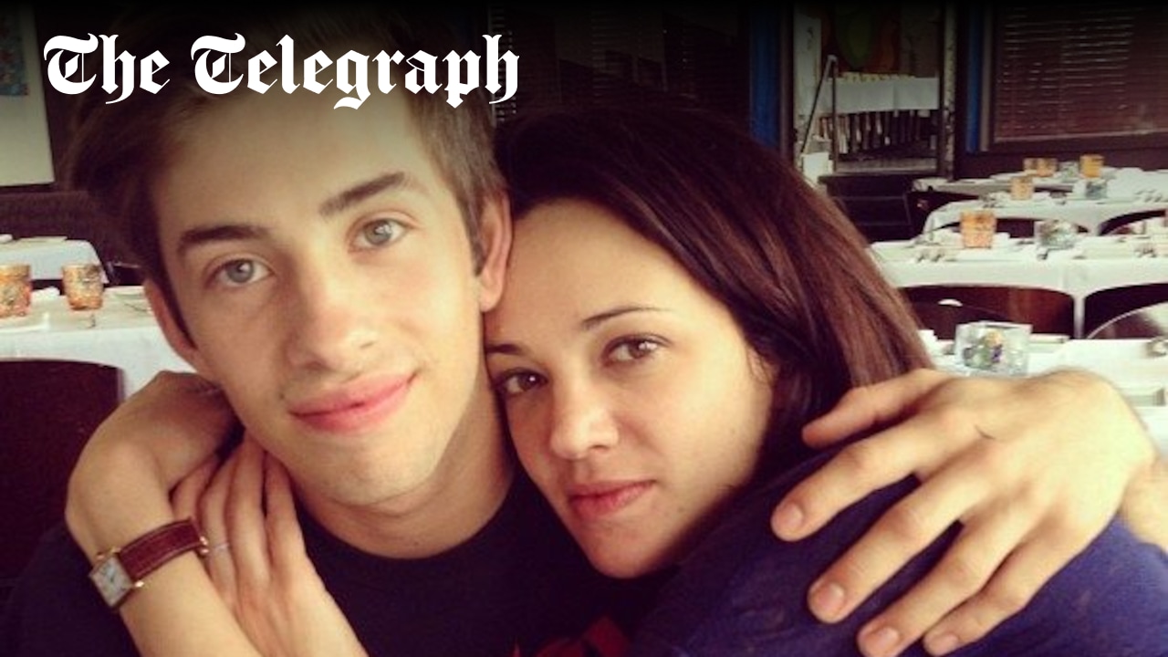 jammo2002uk's tweet card. Asia Argento, the Hollywood actress and "MeToo" activist accused of sexual assault on an underage boy, has privately admitted having sex with the fellow actor despite issuing a public denial.