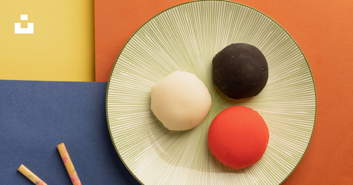 deletec1's tweet card. Mochi – Negar Mzが撮影したこの写真をUnsplashでダウンロードする