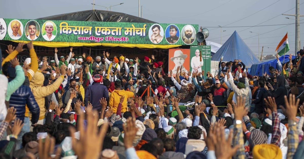 hrw's tweet card. Eight journalists who covered the farmer protests in India and violence in Delhi on January 26, 2021 are facing baseless criminal charges, Human Rights Watch said today.