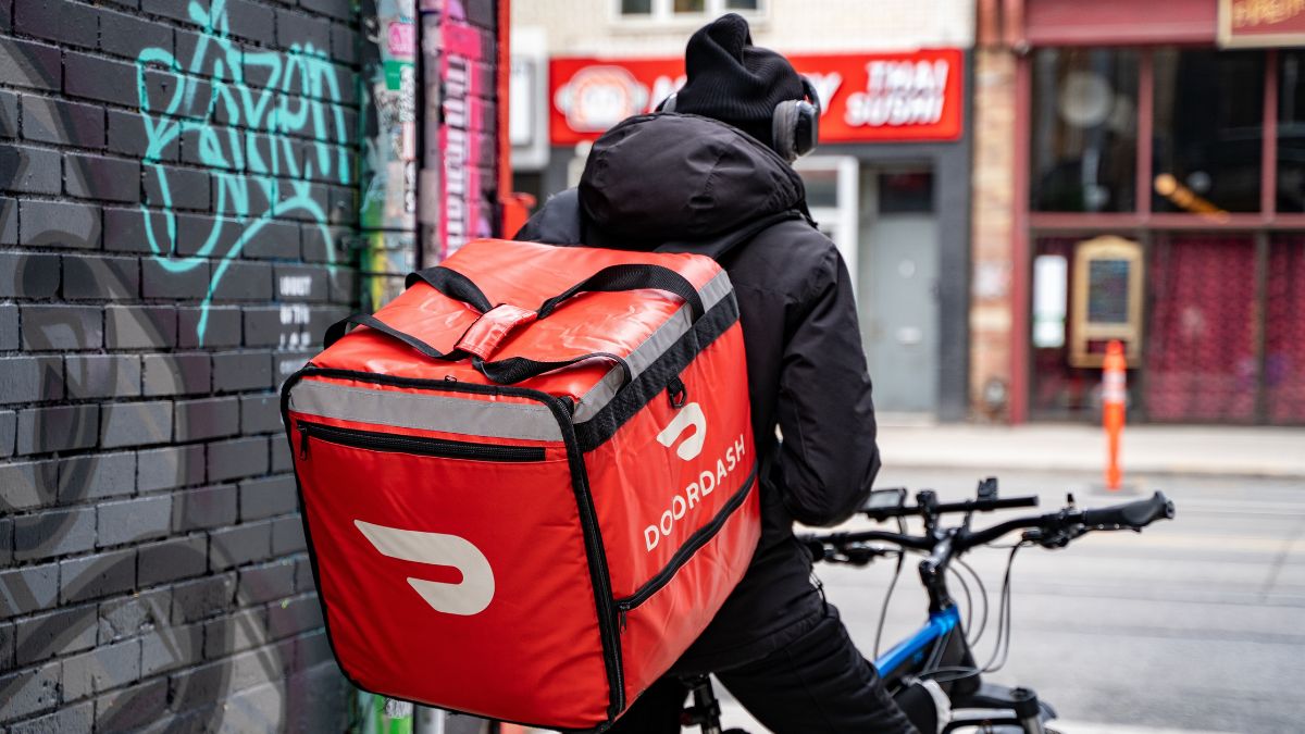 Malwarebytes's tweet card. It was the way DoorDash handled the communication of the breach, as much as the data leaked, that has angered customers.