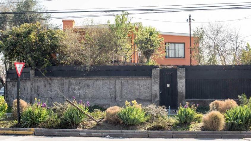 T13's tweet card. Este viernes se publicó en el Diario Oficial la expropiación del domicilio que fuera centro de tortura los primeros años de la dictadura y se convertirá en un espacio de memoria.