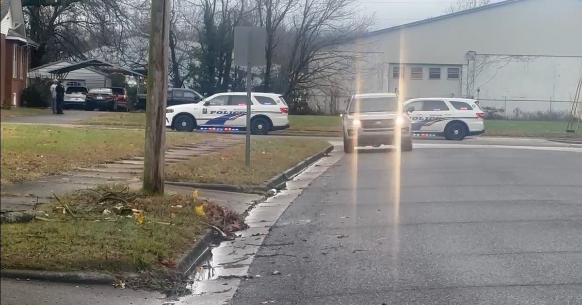 WPSDLocal6's tweet card. The Paducah Police Department confirmed that officers are on the scene of an incident in the area of South 25th Street and Old Mayfield Road.