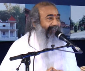 AcharyaPramodk's tweet card. आचार्य प्रमोद कृष्णम ने कहा है कि भारत में लोग जितना इंडियन मुजाहिद्दीन से डरते हैं, उतना ही लोग नरेंद्र मोदी से भी डरते