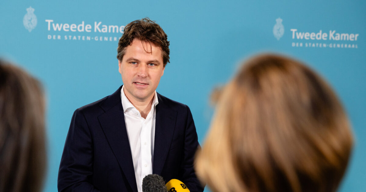 janssensmarc's tweet card. Het laatste nieuws over de formatie.