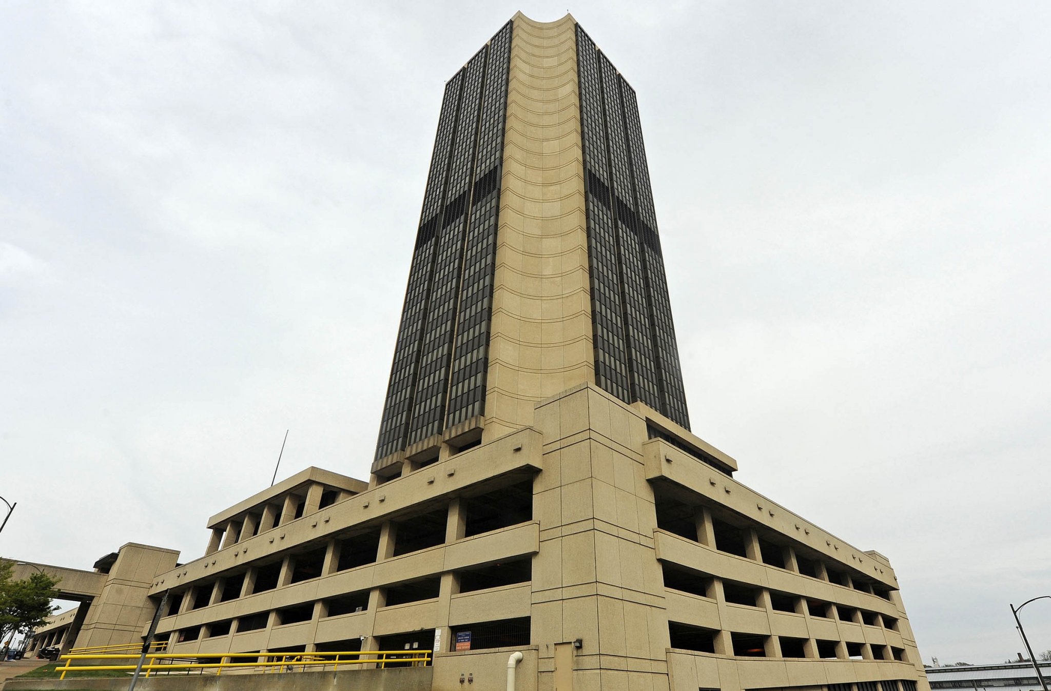 MercuryVirginia's tweet card. Three education groups are asking the Board of Education to consider an alternative version of the state's K-12 history and social science standards.