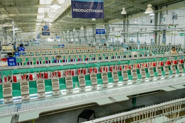 SupplyChainDive's tweet card. Florida-based World Emblem is boosting U.S. capacity and building a plant in the Dominican Republic to counter duty uncertainty. 
