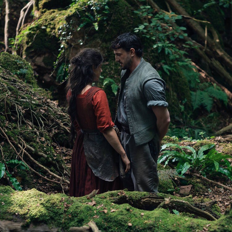 FranticPissy's tweet card. Jessie Buckley and Paul Mescal are magnificent in the meditative drama about Shakespeare and the family he neglected for the spotlight.