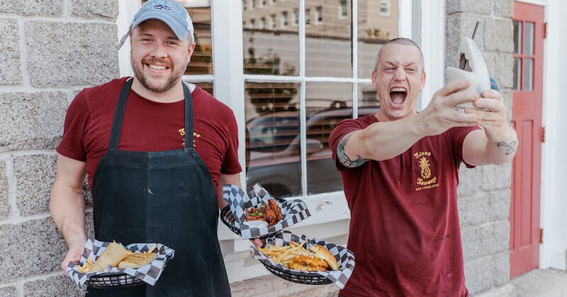 Tweet card summary image