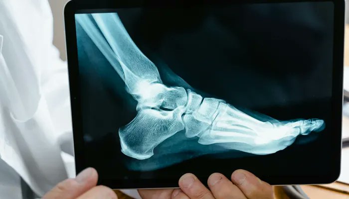 JamfSoftware's tweet card. Learn about Jamf's latest feature and how it helps IT discover apps and services used on managed devices and their impact on enterprise risk.