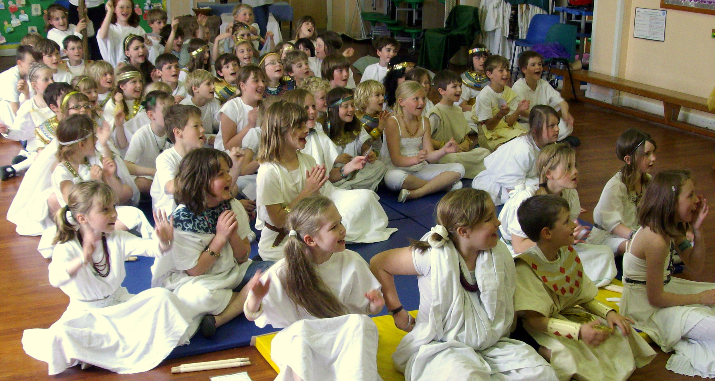 Treloar_TechHub's tweet card. Play a part in History! Interactive theatre and drama for the history curriculum, Story telling, pantomime, festival fun and more...