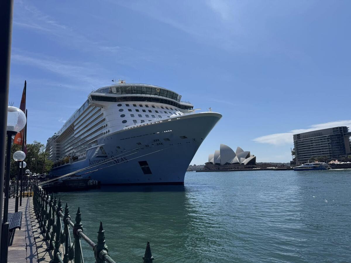 theRCLblog's tweet card. One passenger was kicked off a Royal Caribbean cruise after getting into an alleged violent altercation with another guest. However, his family didn't...