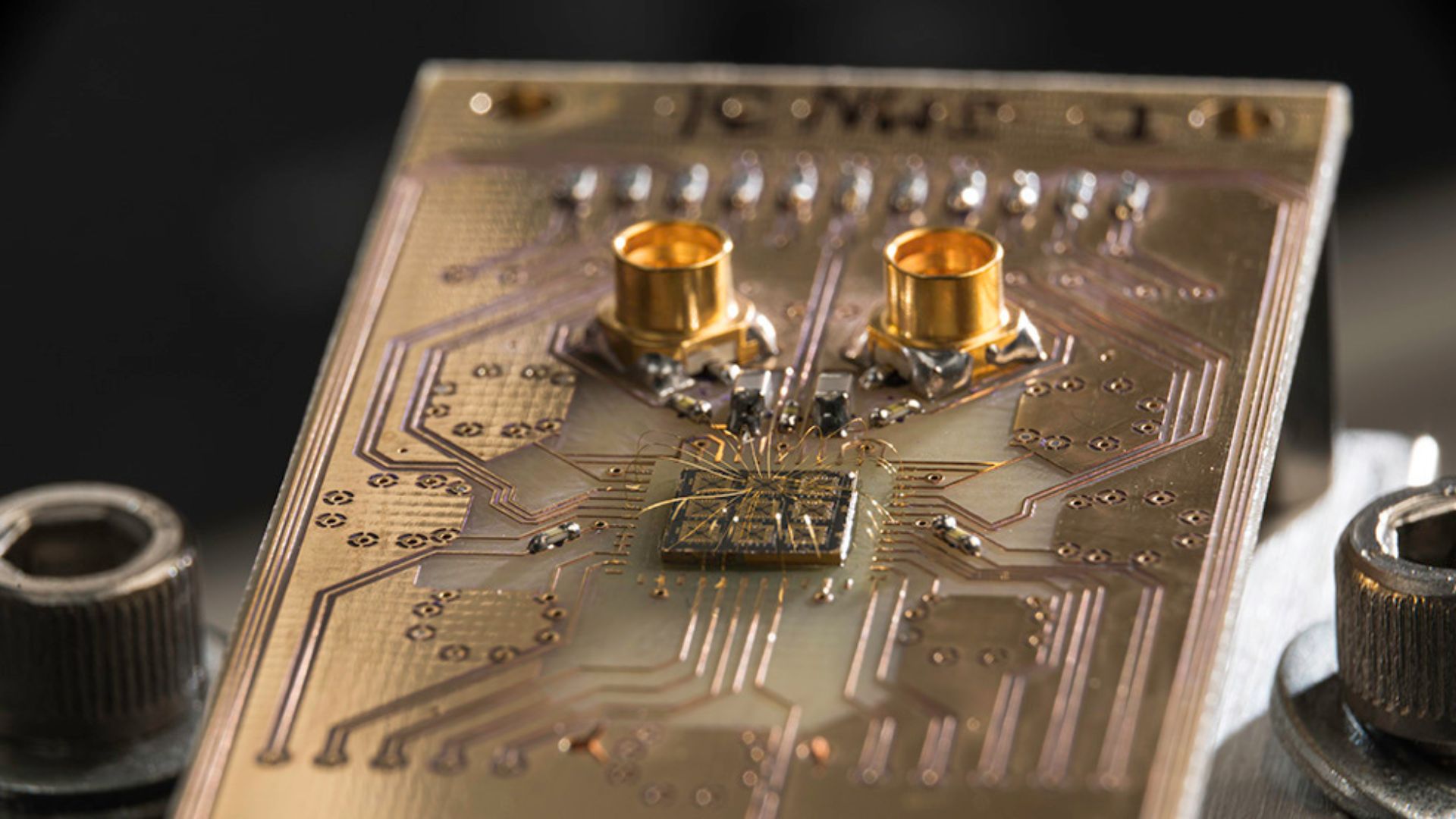 tatha_gautama's tweet card. University of Warwick and National Research Council of Canada scientists achieve record-breaking electrical conductivity in quantum material.