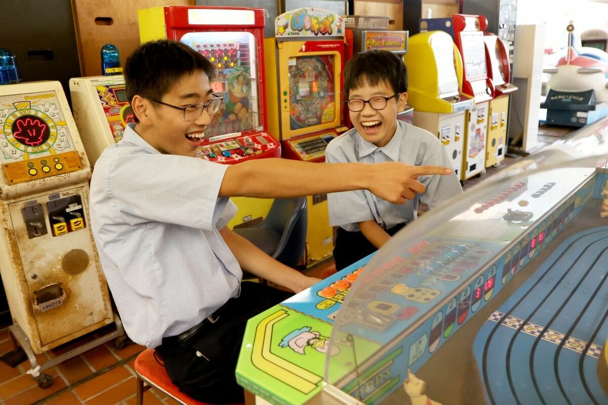 tokushimapress's tweet card. 徳島駅前のアミコビル東館屋上にある遊園地「プレイランド」の…