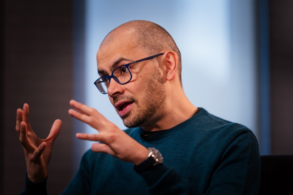 TechCrunch's tweet card. Google's AI division, DeepMind, has reportedly resorted to using 'aggressive' noncompete agreements for some AI staff in the U.K.