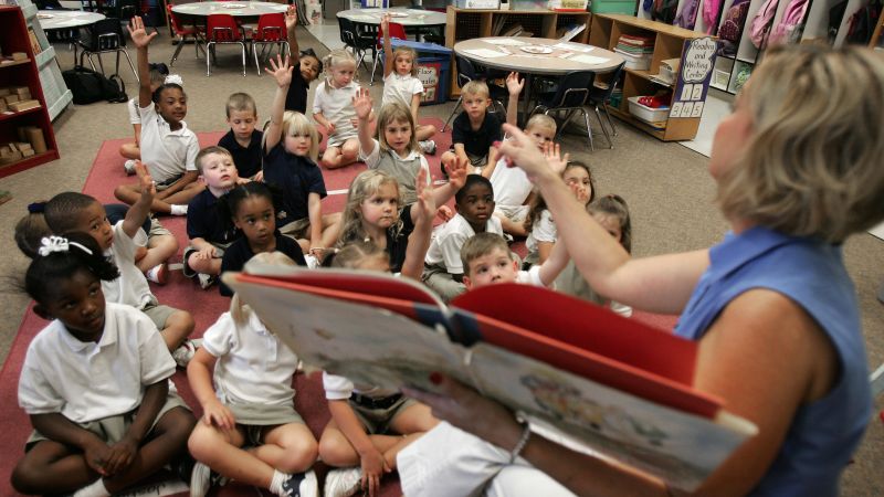 WeinsteinEdu's tweet card. The more a teacher praises instead of punishes, the more kids stay on task in the classroom, according to a new study of elementary teachers.