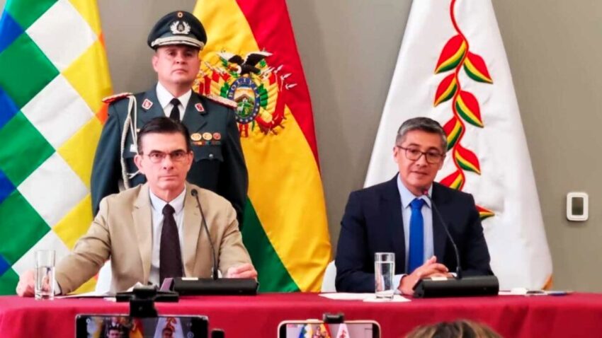 MacroAlertness's tweet card. Estimado inversor: Esta mañana, tras semanas de expectativa febril y, simultáneamente, una dilación que ya rayaba en lo inexplicable, Rodrigo Paz y el ministro de Economía, acompañados de la nueva...