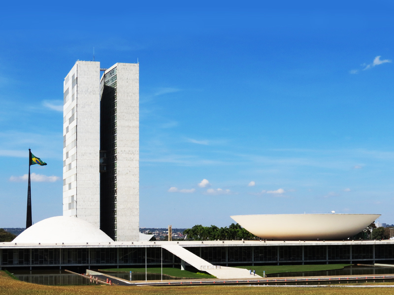 Mariada00801445's tweet card. O Anffa Sindical informa que o escritório Torreão Braz Advogados elaborou um parecer jurídico sobre a Proposta de Emenda à Constituição (PEC) nº 38/2025,