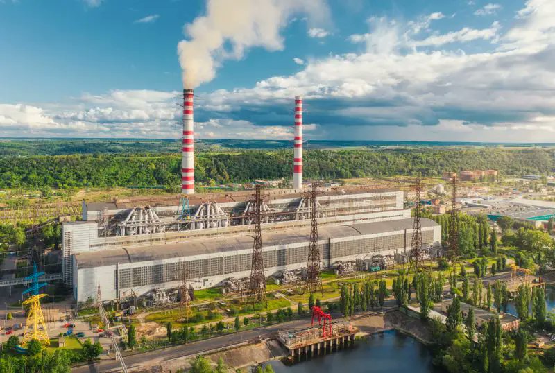 BizPartnerMag's tweet card. Discover if the EcoFlow Delta Pro 3 can withstand UK storms—offering scalable, silent, and reliable backup power for homes facing blackout risks.