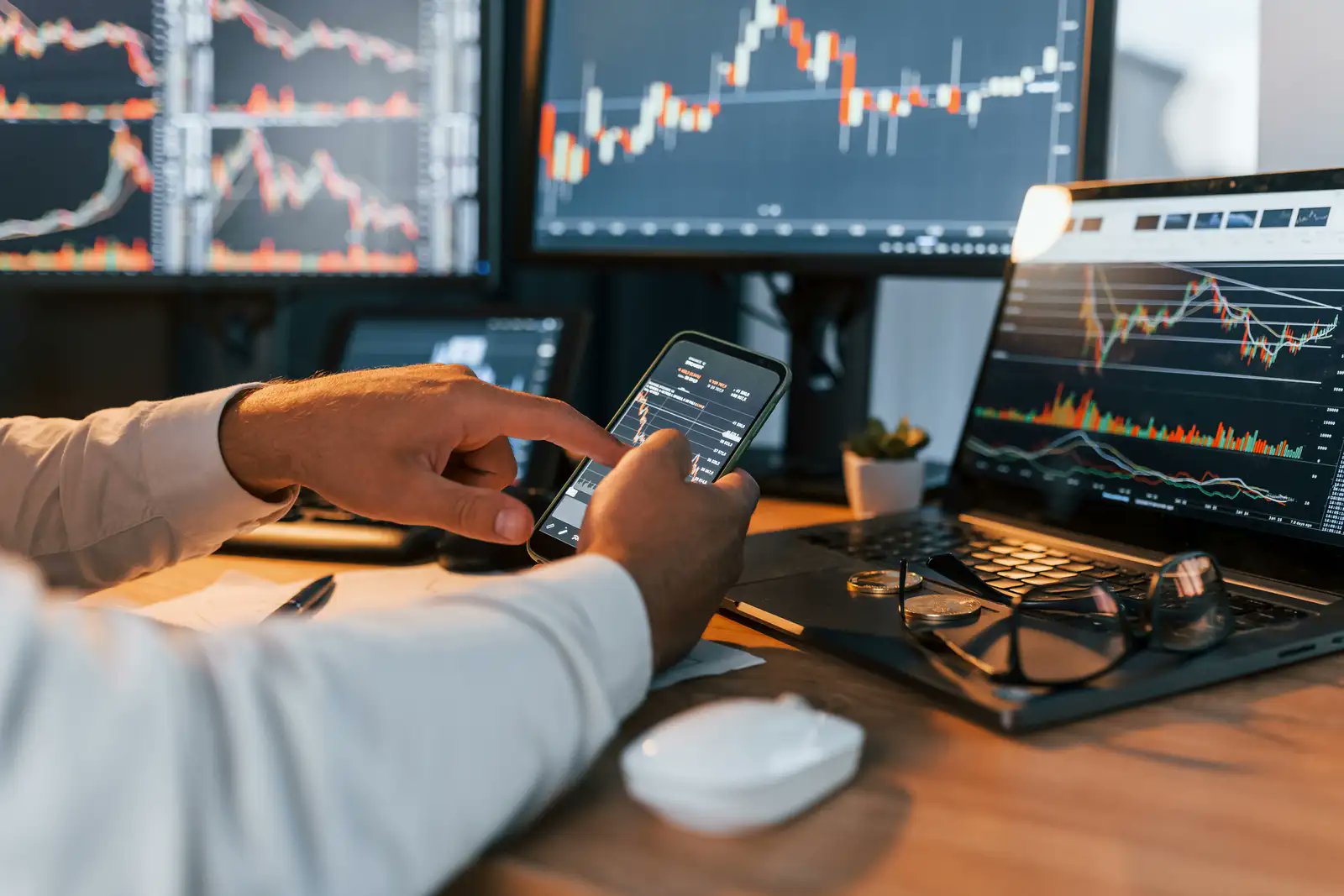 PaulWeeteling's tweet card. Nieuw op StockWatch! De techportfolio van Paul Weeteling. In deze portefeuille selecteren we de beste techaandelen.