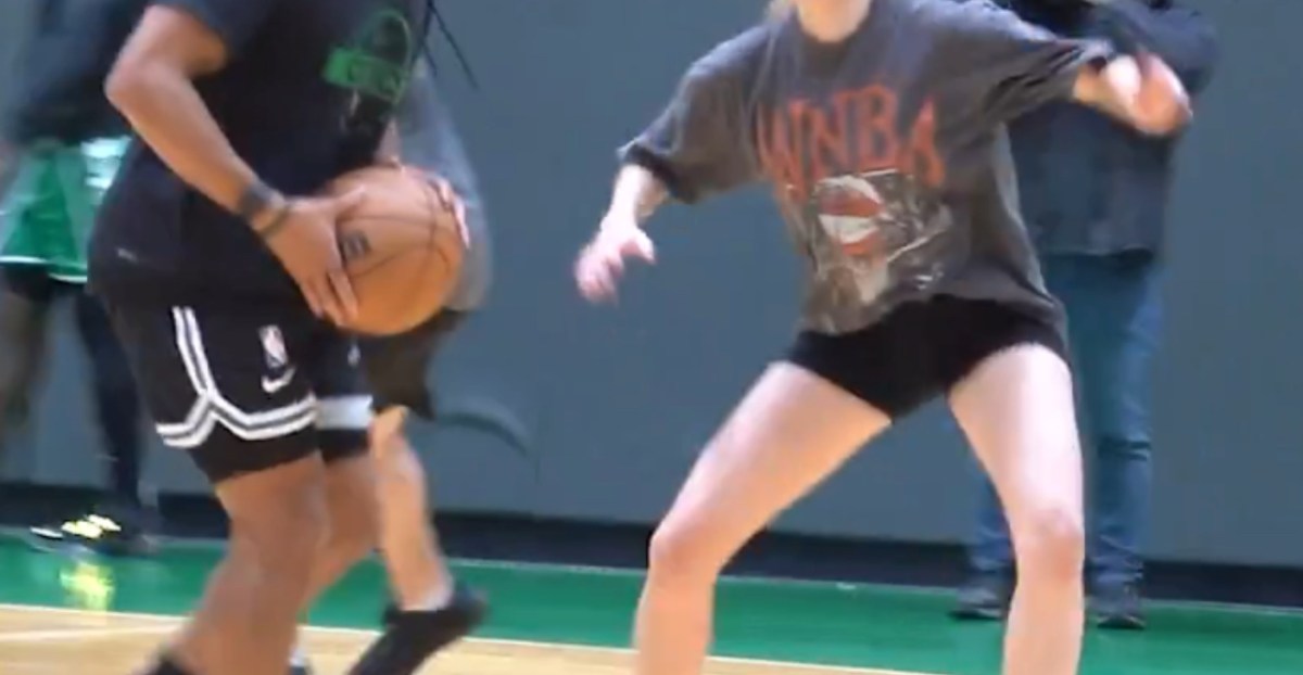 NoaDalzell's tweet card. Joe Mazzulla challenged the Celtics beat reporters to a very humbling game of 5-on-5 basketball. It was a memory I’ll never forget.