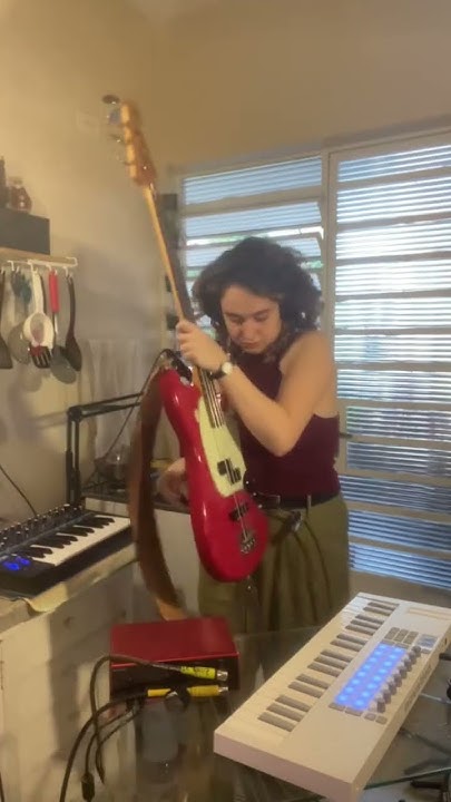 spacesda's tweet card. @helenacruzbass makin’ beats from everyday objects is the inspo that...