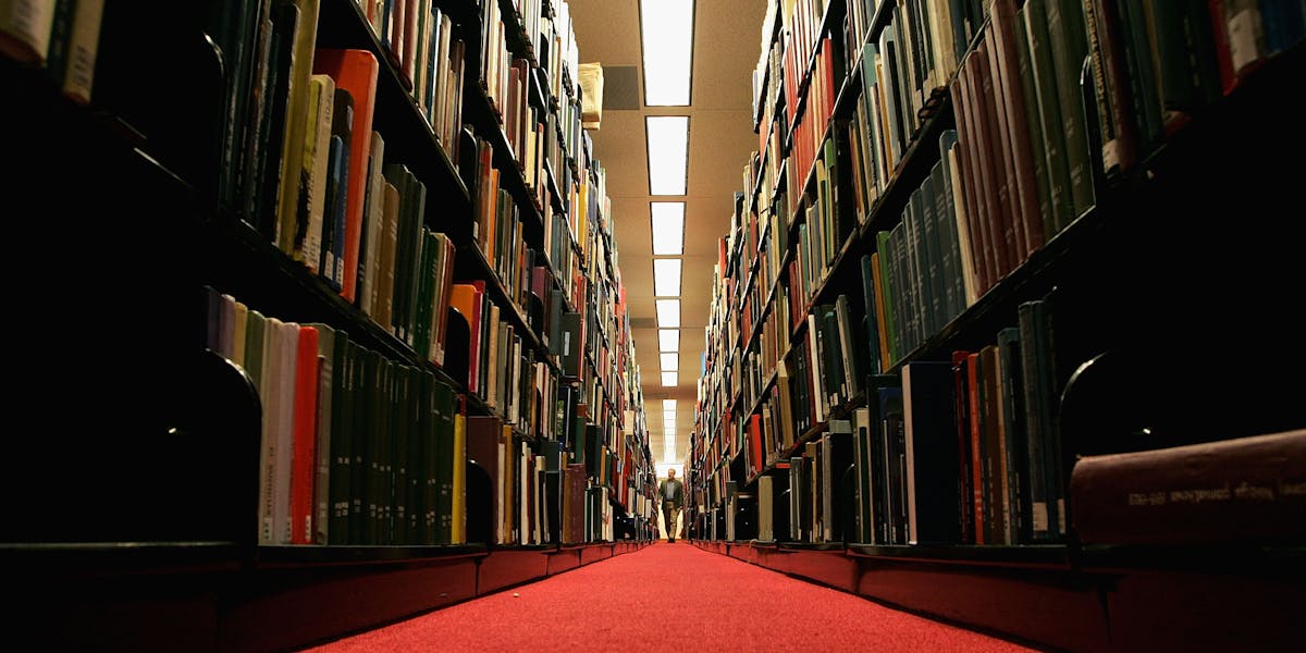 amshulman's tweet card. Why does fiction do such a bad job of portraying fat characters?