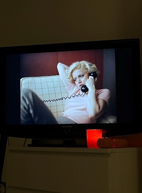 gabrielagodmox's tweet card. [3 minute read]