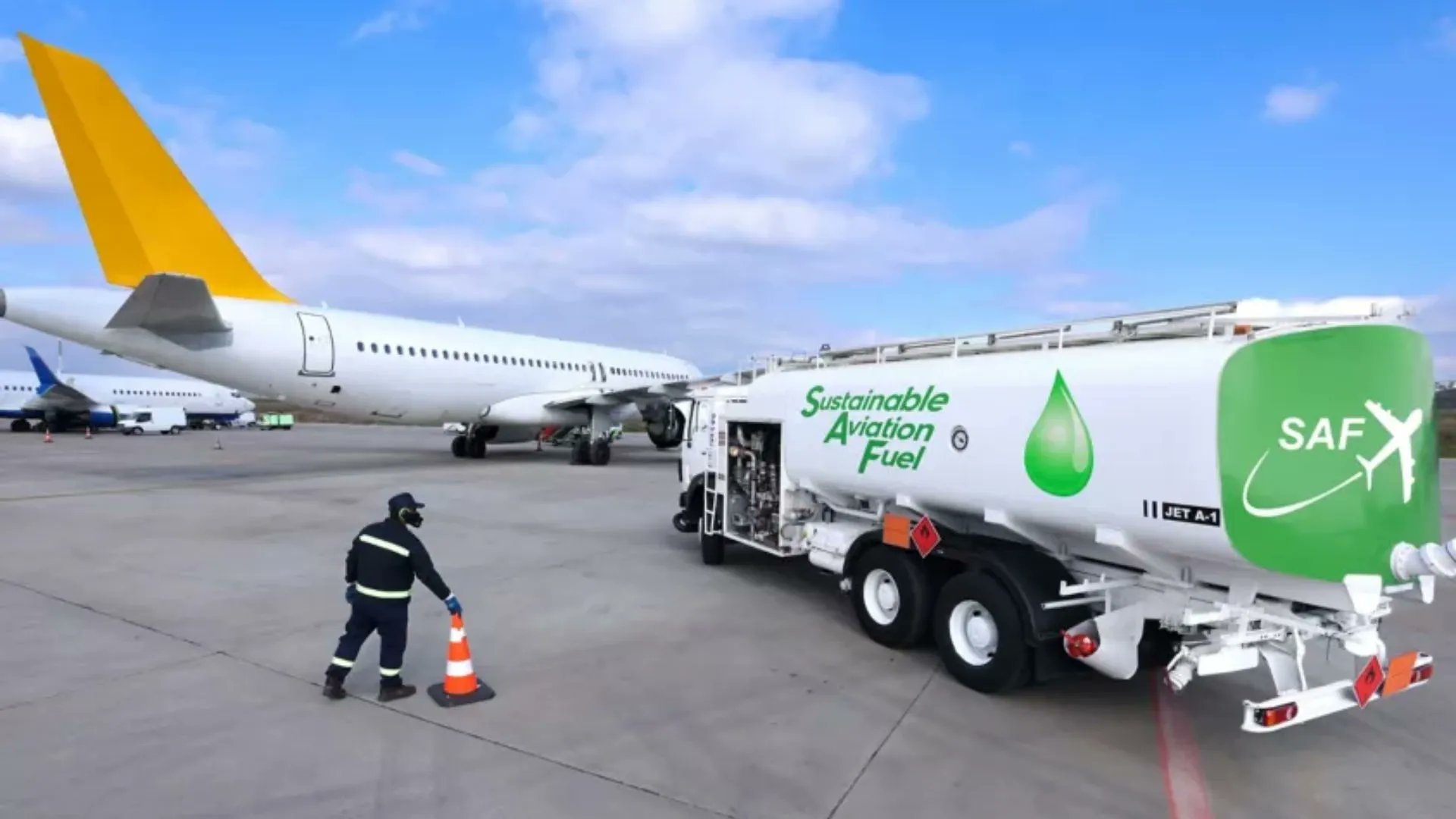 Inspenetnetwork's tweet card. Syzygy launches NovaSAF-1 plant in Uruguay with Honeywell technology to produce PBS with biogas. Scalability, clean energy and low cost.