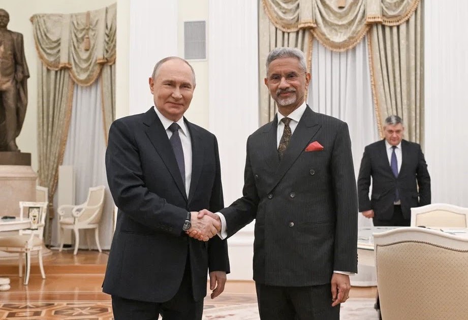 writesaket's tweet card. India pushes for SCO reform, fair trade, English adoption, and zero tolerance on terror at Moscow summit.