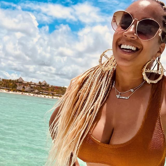 vjamesstyles's tweet card. Veronica J (@vjstyles) • Instagram photos and videos