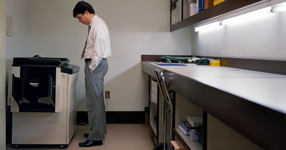 EdHidalgoSD's tweet card. AI is taking entry-level jobs. What happens when Gen-Z-ers can’t start their careers?