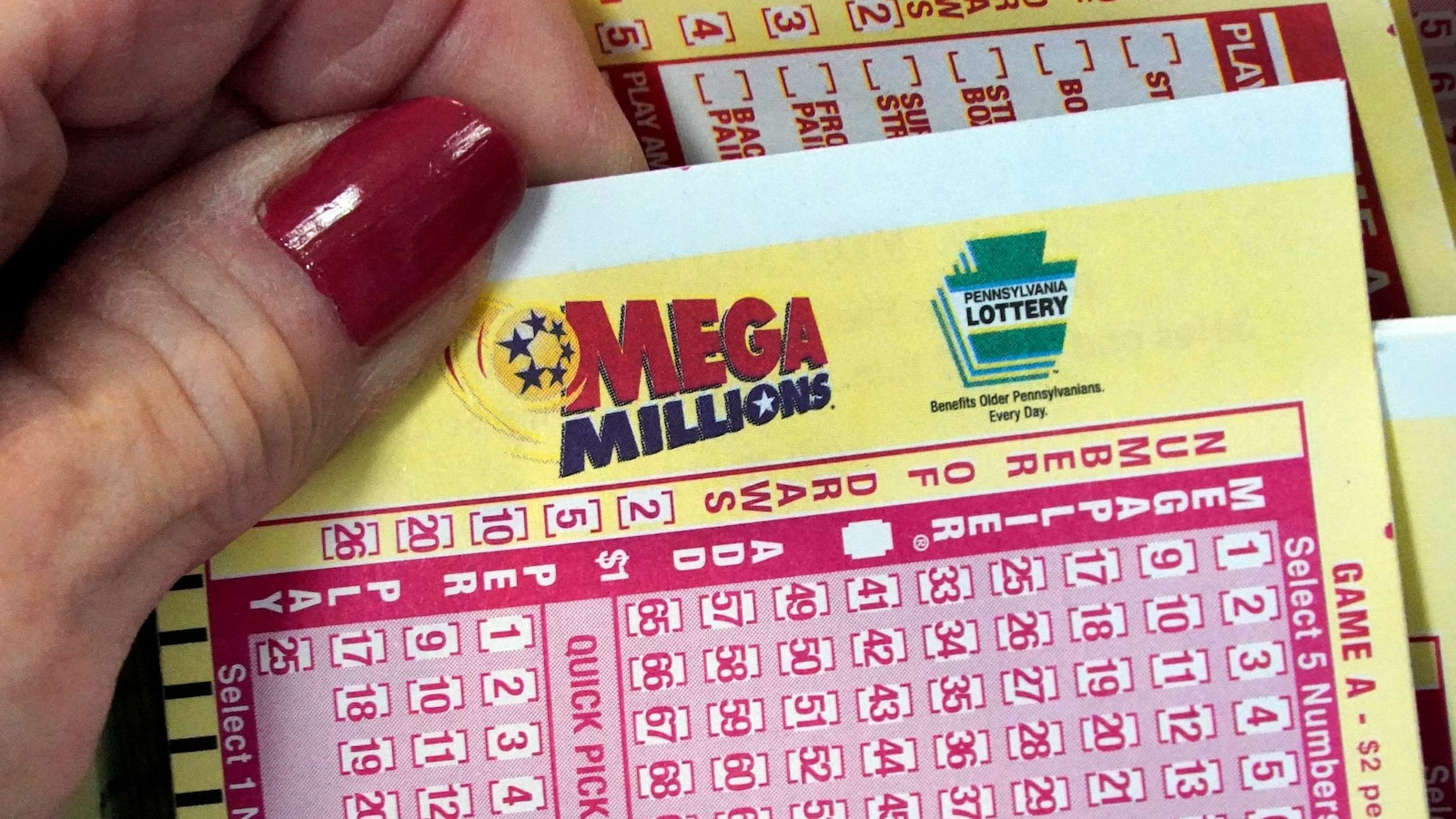 ABC's tweet card. The Mega Millions jackpot surged to over $1 billion after no winner was declared on Friday night's drawing. There have been 29 straight drawings without jackpot winners.