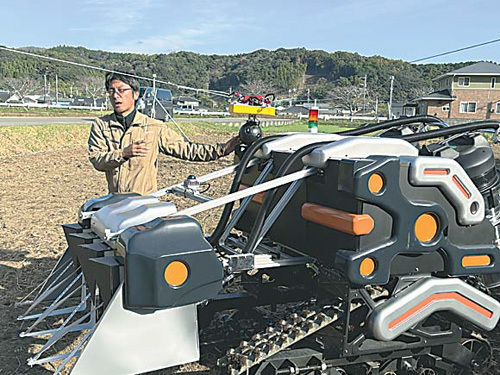 meshi_kuttaka's tweet card. 　中山間地など条件不利地の稲作継続を支援するため、無線やロボットといった先端技術を使ったシステムの開発が進んでいる。通信大手のインターネットイニシアティブ（IIJ＝東京都千代田区）など4社は今月、同