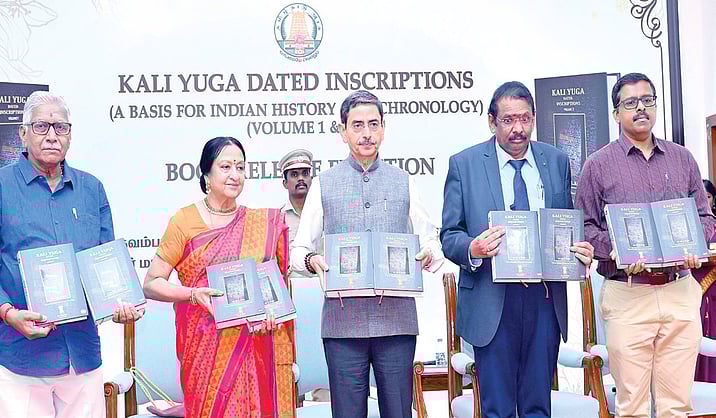 TamilTheHindu's tweet card. சென்னை: காரல் மார்க்ஸை பின்​பற்​றிய​வர்​கள் இந்​திய நாகரி​கத்​தை​யும், கலாச்​சா​ரத்​தை​யும் அழித்​து​விட்​டனர் என்று, ஆளுநர் ஆர்​.என்​.ரவி குற்​றம்​சாட்​டி​னார்