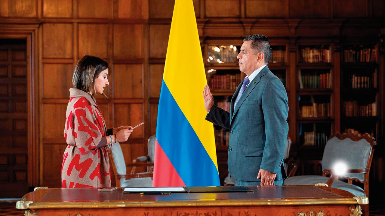 elpaiscali's tweet card. “Esos viáticos no se han usado, dado que Israel no me ha permitido ingresar a Cisjordania”, sostuvo Ospina.