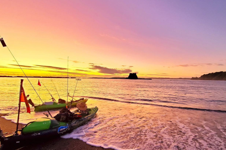 bixpy's tweet card. When it comes to enjoying your time on the water, understanding how tides and wind affect your watercraft is crucial for a safe and enjoyable experience.