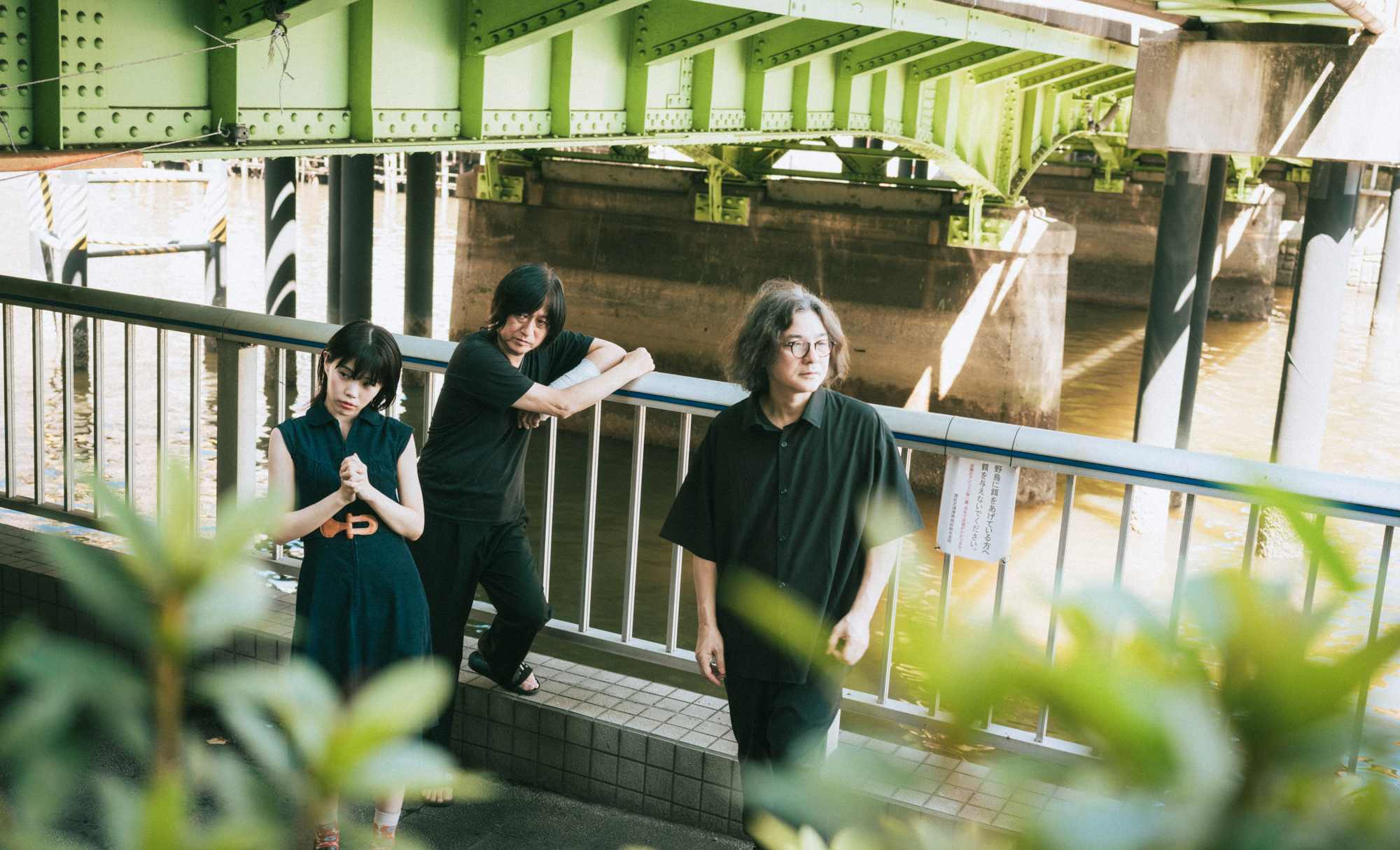 switch_pub's tweet card. 岩井俊二監督の新作『キリエのうた』が10月13日に公開される。岩井俊二自ら“音楽映画”と位置付ける本作、主人公の路上ミュージシャン・キリエが辿った13年の物語が、彼女の圧倒的な「歌」とともに描かれていく。 やはり音楽を作...