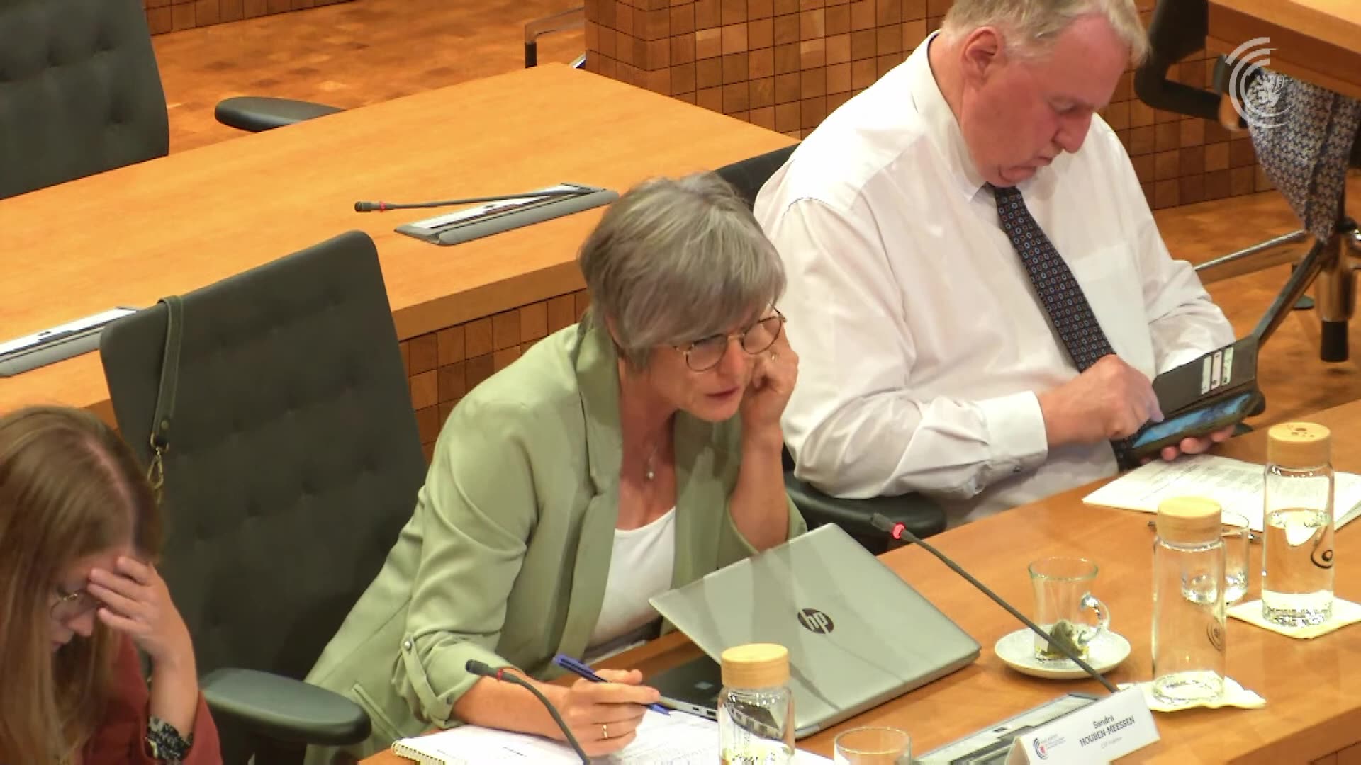 Ostbelgistan's tweet card. Parlament der Deutschsprachigen Gemeinschaft: Mit sehr interessanten Redebeiträgen. Aber eine Aufarbeitung der Corona-Zeit ist auch in der Deutschsprachigen Minderheit Belgiens nicht vorgesehen.