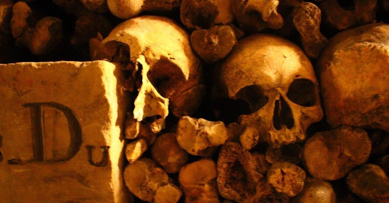 versionA20XX's tweet card. 336話目。 どうも、あおです😄 読書熱が続いてます。 何故でしょう？ やらなきゃならない事があるからです。 テスト前日に机まわりの片付けをするアレです。 現実逃避です。 #挨拶文を楽しもう まずは振り返りから。 コングラボードいただきました！ いつも読んでくれてありがとうございます。 改めて投稿したものを読んでもらえると嬉しいです。