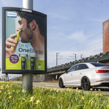 Tweet card summary image