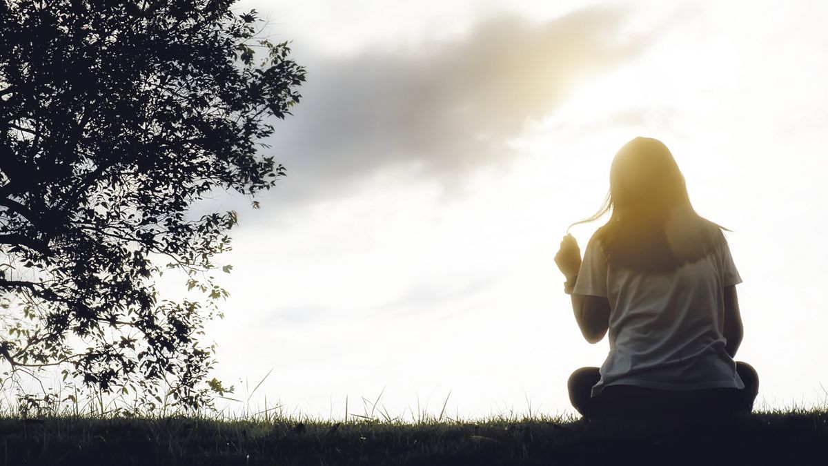 galeriarevista's tweet card. Sin rituales sociales y, en algunos casos, marco legal para abordarlos, los duelos gestacionales y perinatales o por infertilidad afectan la salud mental de las madres o parejas, quienes suelen...