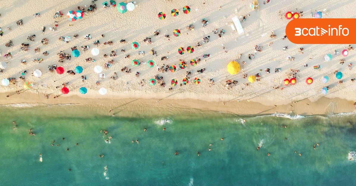 marcarza's tweet card. El 35,8% no pot fer-se càrrec de despeses imprevistes de 800 euros, mentre que el risc de pobresa baixa i se situa al 24,7%