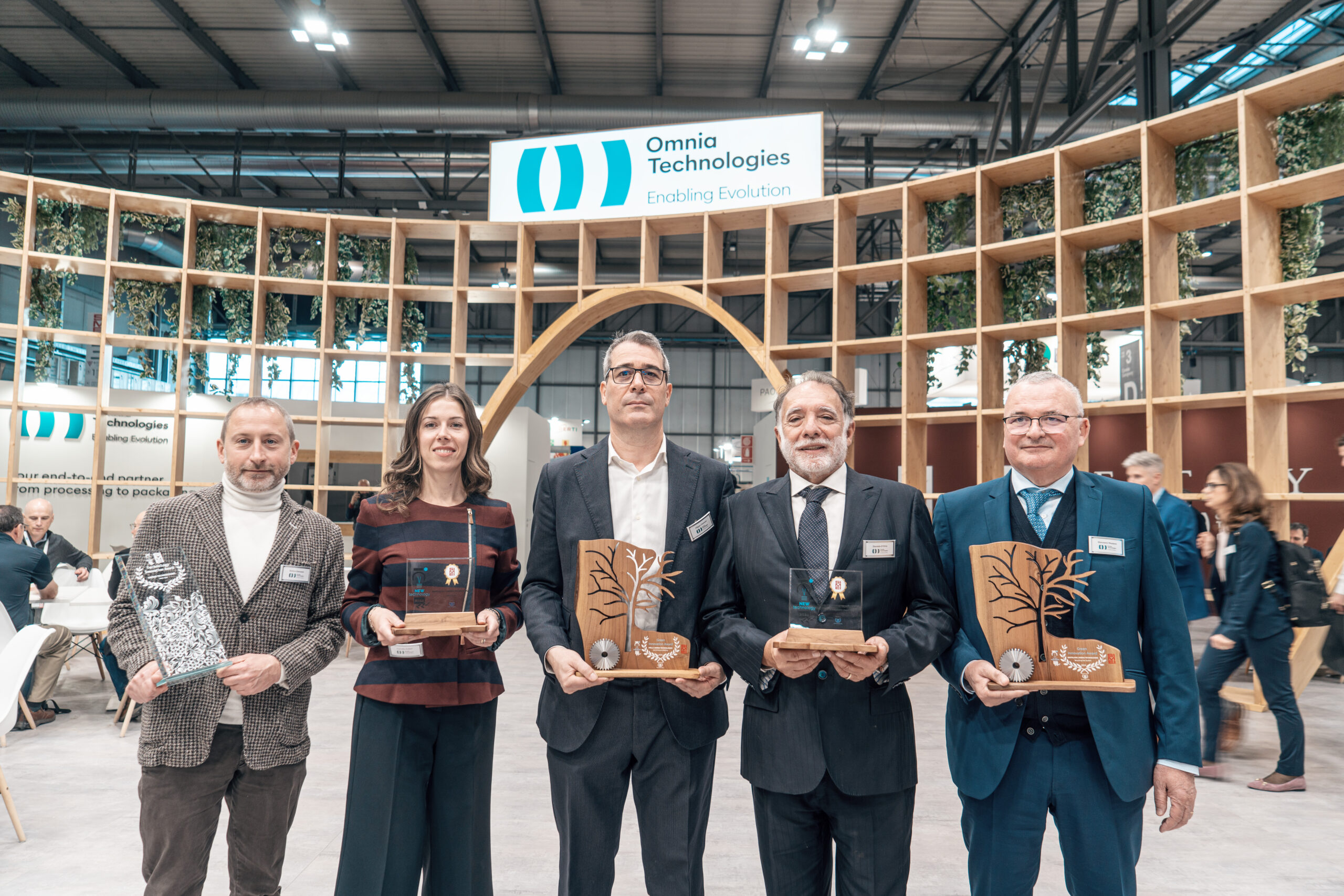 IGrandiVini's tweet card. Omnia Technologies protagonista a SIMEI 2024 con cinque premi per innovazione e sostenibilità e soluzioni avanzate per il settore enologico