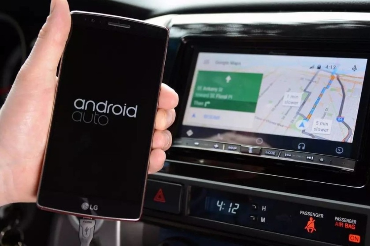 AplicAndroid's tweet card. ✅ En este tutorial de Android Auto se explica cómo configurar y usar esta app para acceder a todas funciones mientras conduces tu coche.