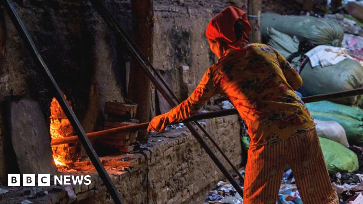 TrustedComms's tweet card. How hot is too hot to work? The BBC visits Cambodia's sweltering brick kilns to find out.