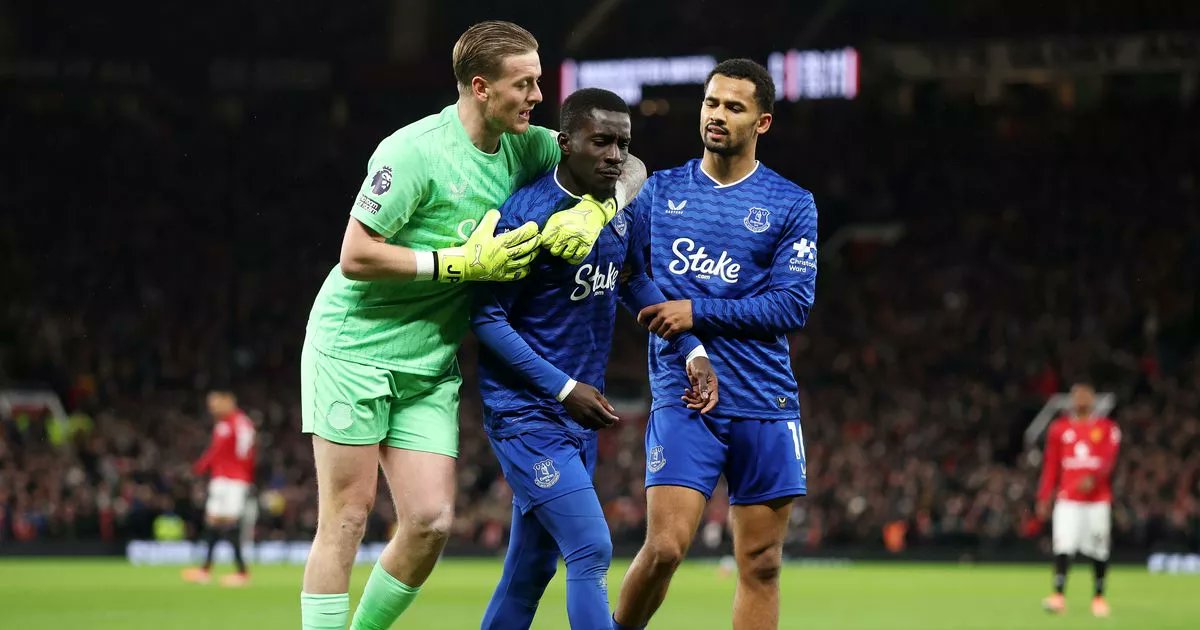 joe_thomas18's tweet card. Tim Iroegbunam is the most obvious option to partner James Garner in the absence of suspended Idrissa Gueye, writes our Everton correspondent Joe Thomas