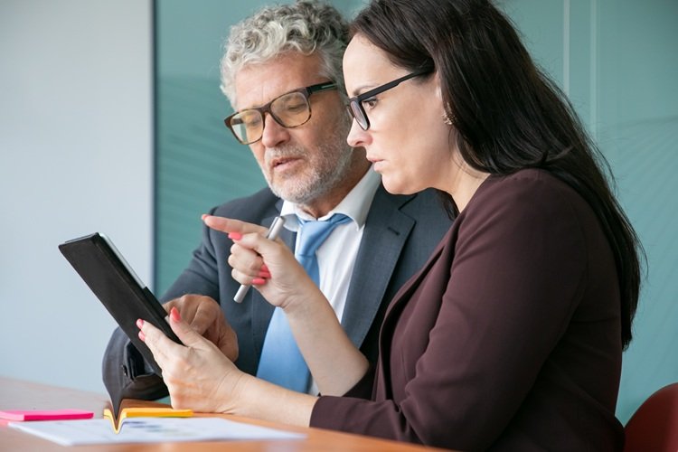 pymcom's tweet card. Bestinver ofrece un servicio de asesoramiento por el que es posible acceder a Fondos de Capital Riesgo – Infraestructuras, Private Equity o Real Estate -, a partir de una inversión mínima de 10.000...