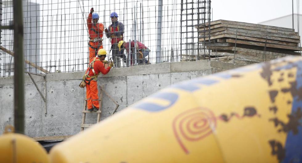 Smart_wise's tweet card. A esta situación se añade que 145,000 trabajadores de construcción civil se han quedado sin trabajo ante la paralización de labores, advirtió a Gestión.pe el director ejecutivo de Capeco, Guido...